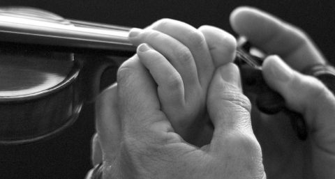 klasicheskata-muzika-vazpitava-v-decata-imunitet-sreshtu-chalgata-i-groznoto-v-jivota-evolife.bg